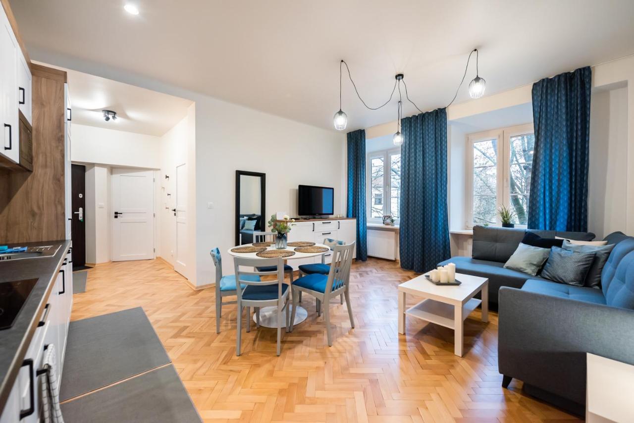 Old Town Eclectic Apartment For 6 People Варшава Экстерьер фото