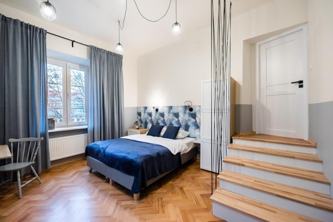 Old Town Eclectic Apartment For 6 People Варшава Экстерьер фото