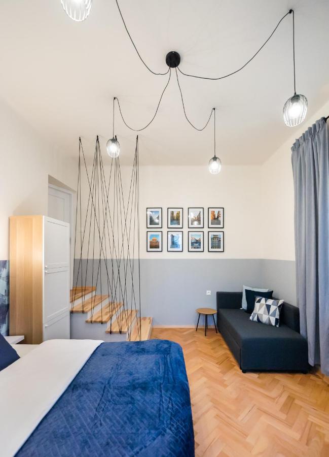 Old Town Eclectic Apartment For 6 People Варшава Экстерьер фото